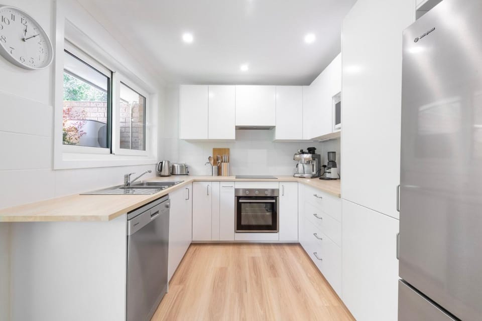 Rye Retro Modern Remix Apartment in Melbourne
