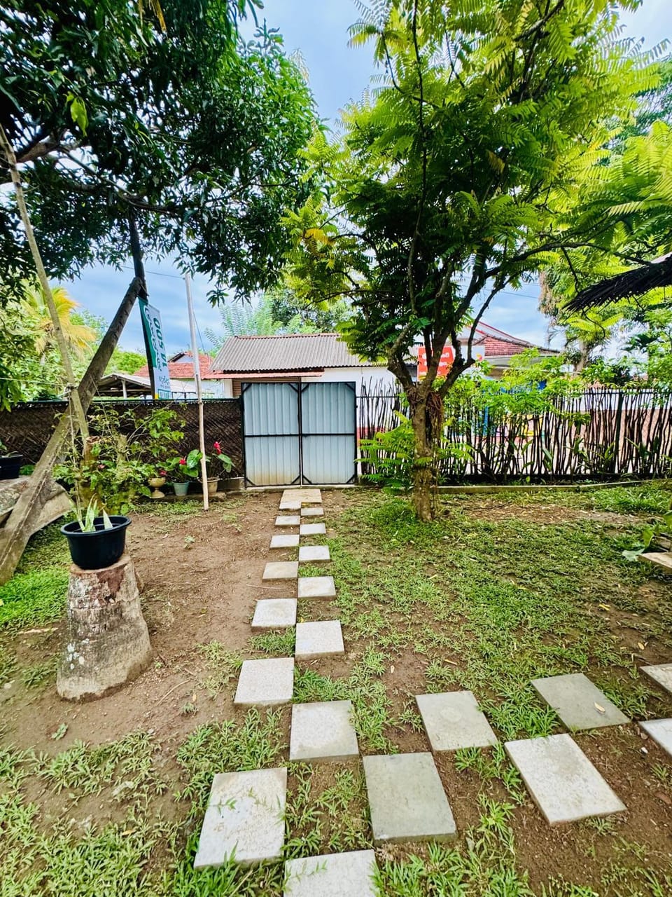 Shan Hostel And Restaurant Hostel in Southern Province