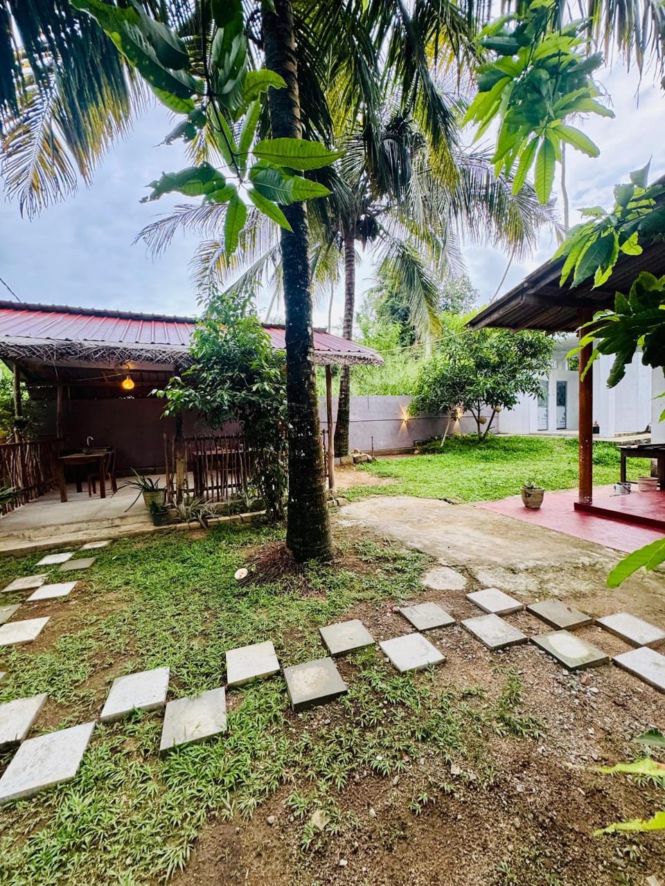 Shan Hostel And Restaurant Hostel in Southern Province