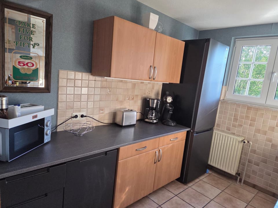 Kitchen or kitchenette, Living room