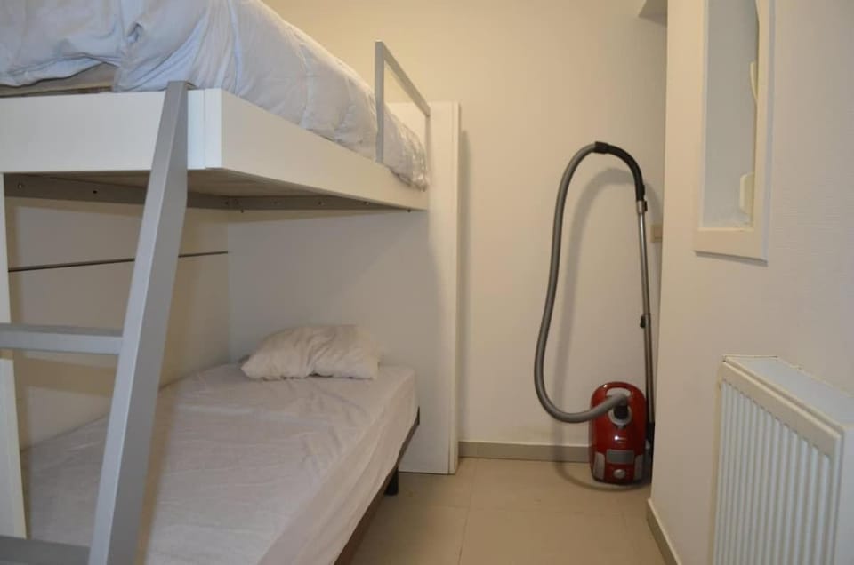 Cozy Apartment for 4 Steps from the Beach Apartment in Ostend