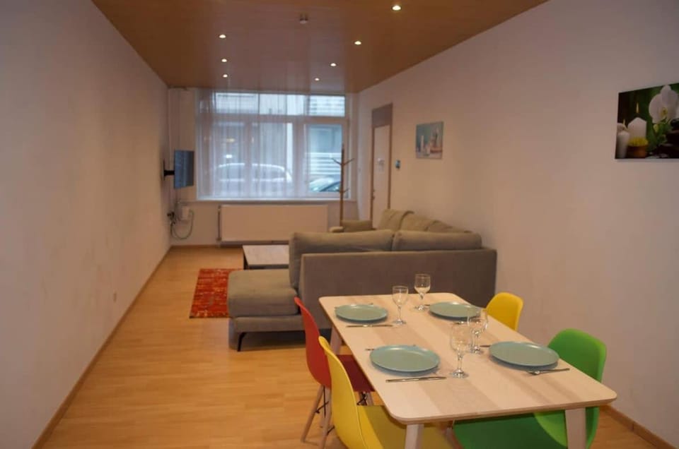 Cozy Apartment for 4 Steps from the Beach Apartment in Ostend