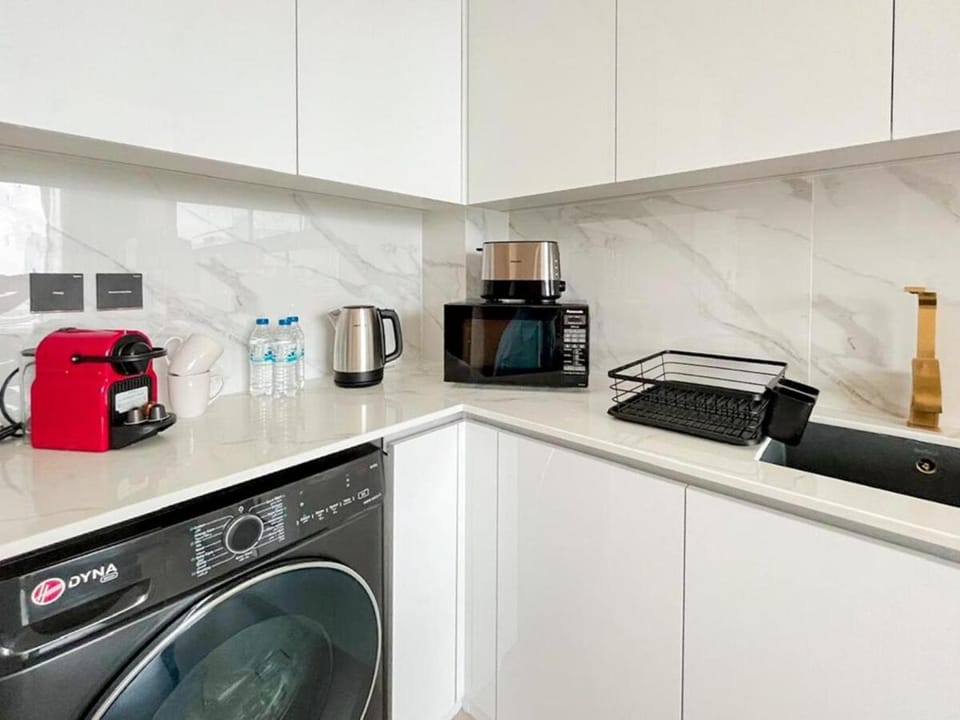 Elegant 1BR Unit with Premium Finish Apartment in Dubai