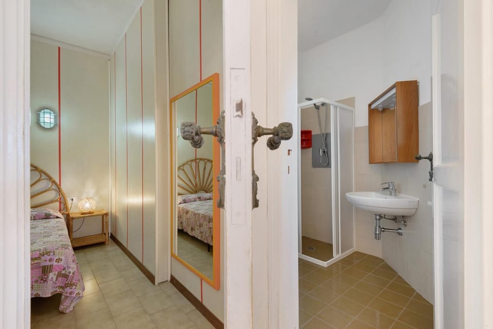 Property building, Living room, Bedroom