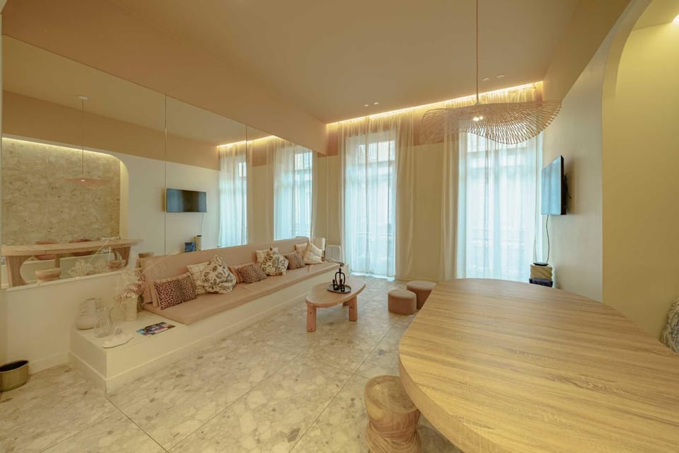 Living room, Seating area
