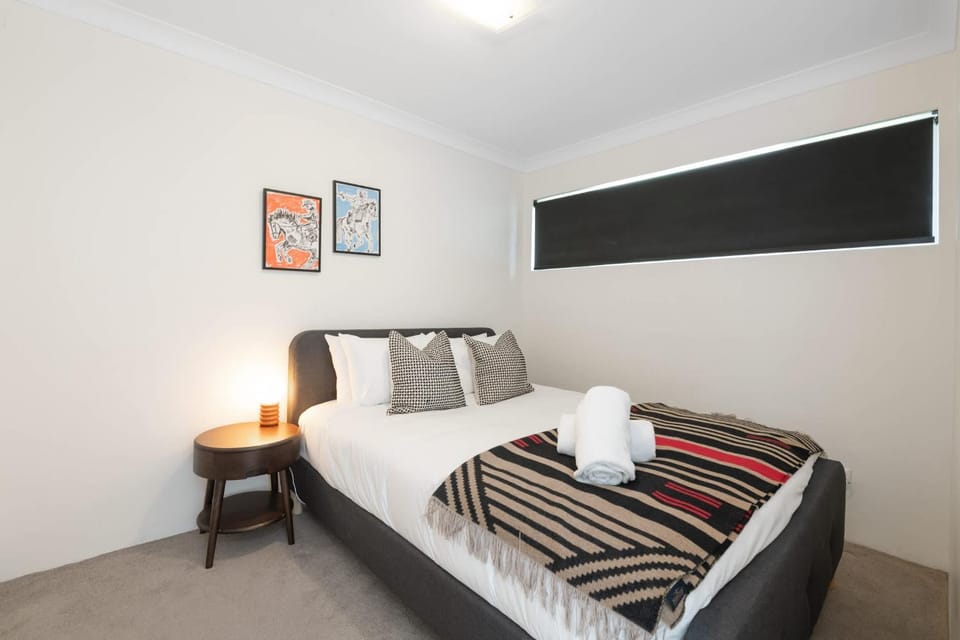 Bed, Bedroom, towels, wardrobe