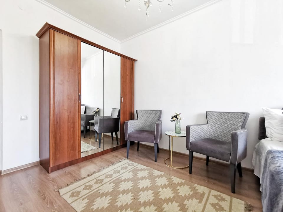 Zhetysuskaya 4 Apartment in Almaty