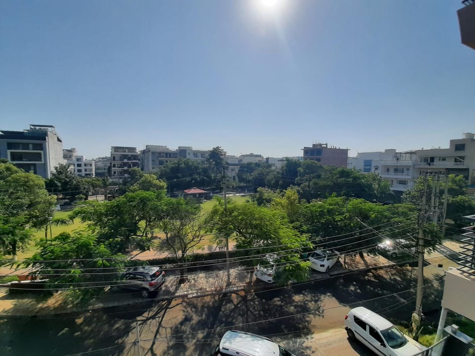 Neighbourhood, Street view, Parking