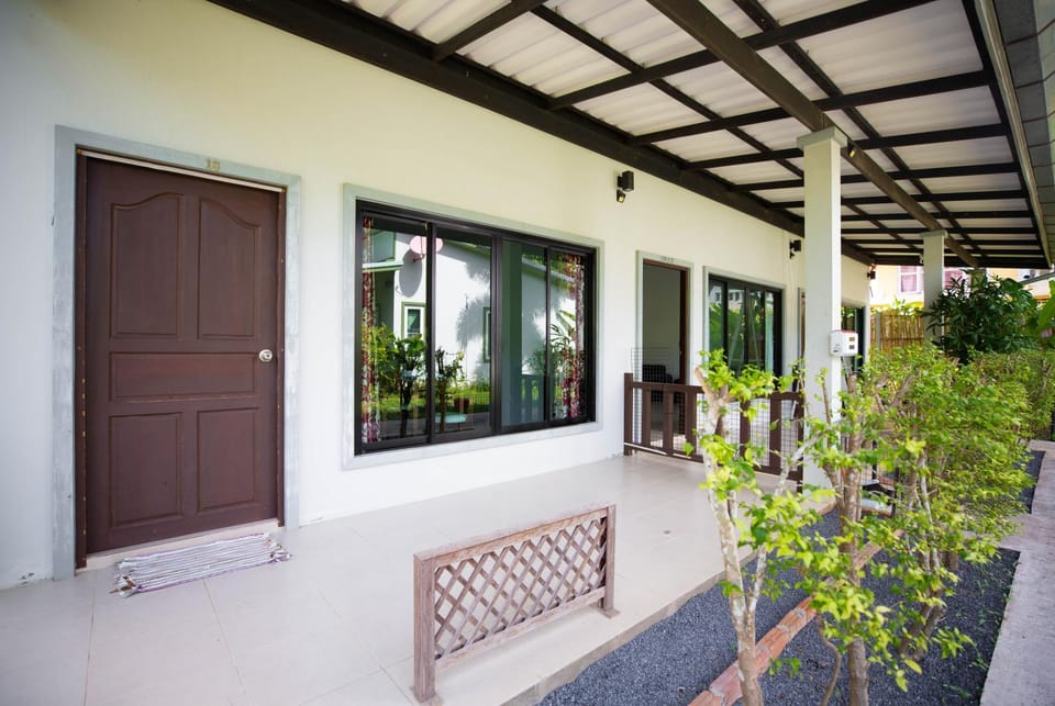 Property building, Balcony/Terrace