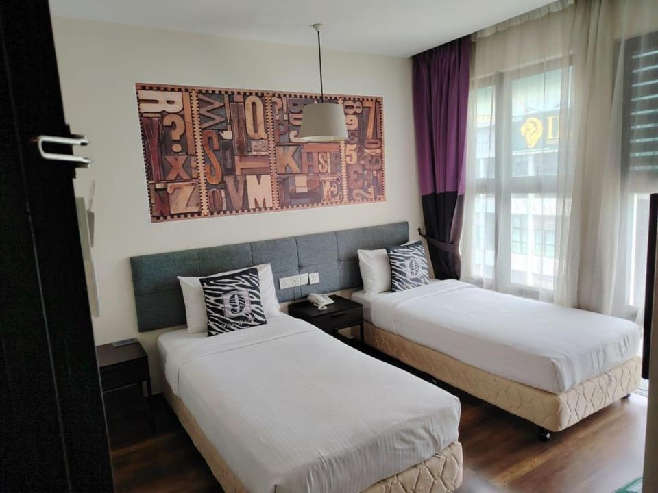 9 Square Hotel - Subang Hotel in Subang Jaya