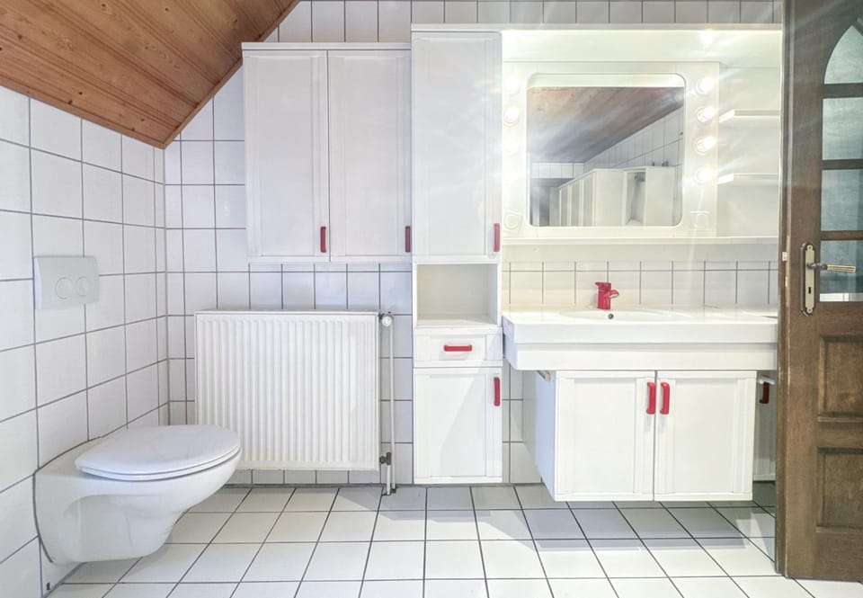 Toilet, Bathroom