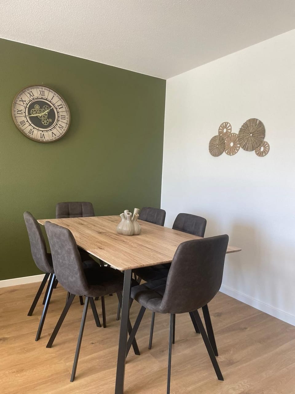 Bord du Canal 134 Logement Terrasse Mulhouse Apartment in Mulhouse