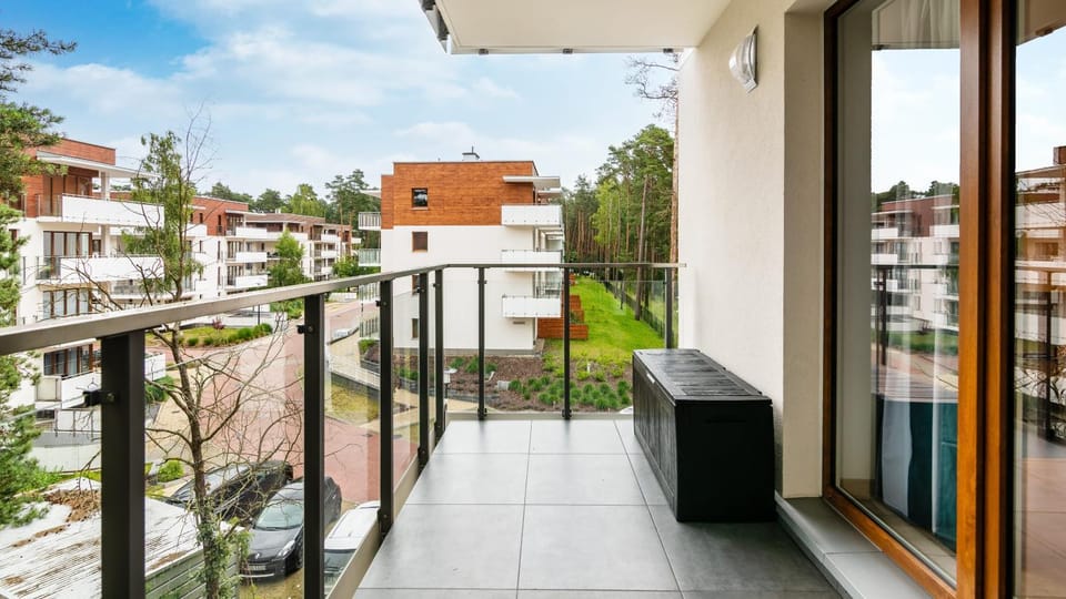 Property building, Day, View (from property/room), Balcony/Terrace