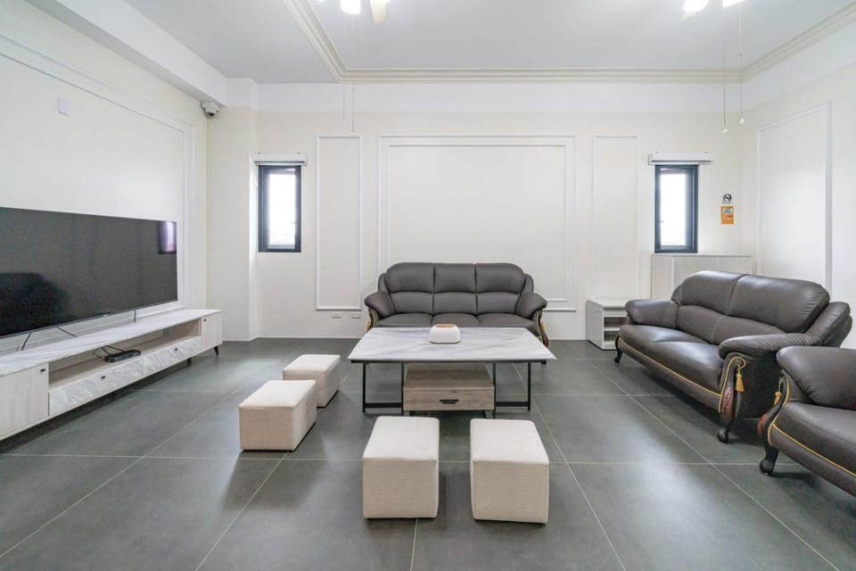 Communal lounge/ TV room, TV and multimedia, Living room