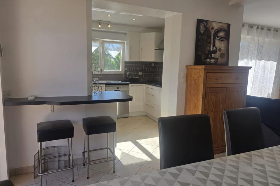 Beautiful Apartment with Garden Near Beach Apartment in Fréjus