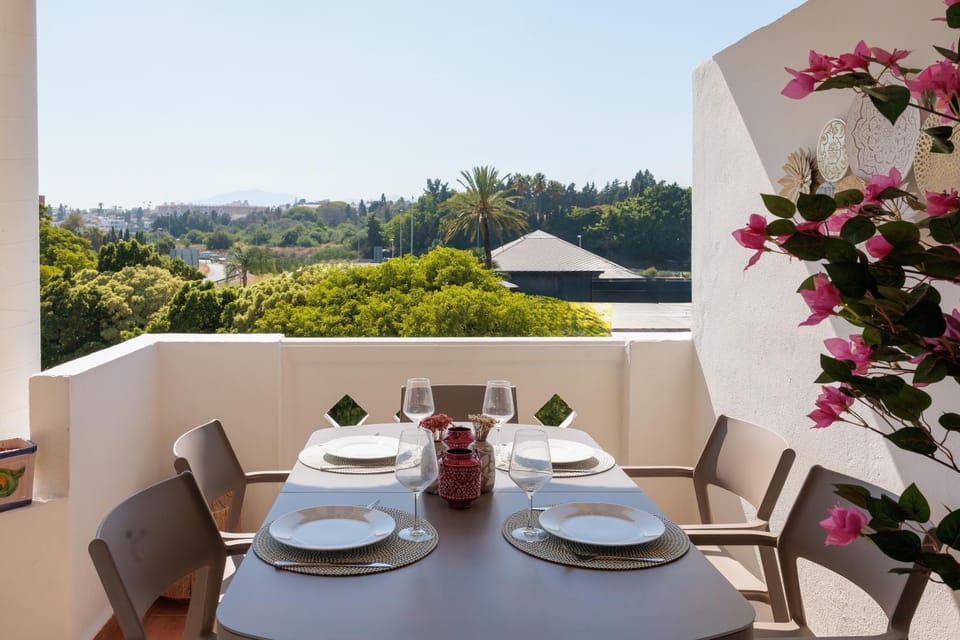 Day, Natural landscape, View (from property/room), Balcony/Terrace, Balcony/Terrace, Dining area
