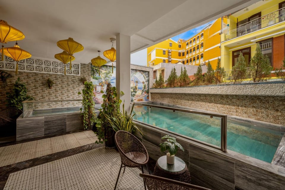 Swimming pool
