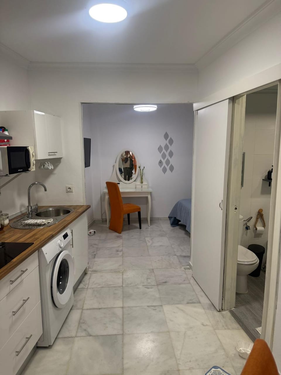 Kitchen or kitchenette