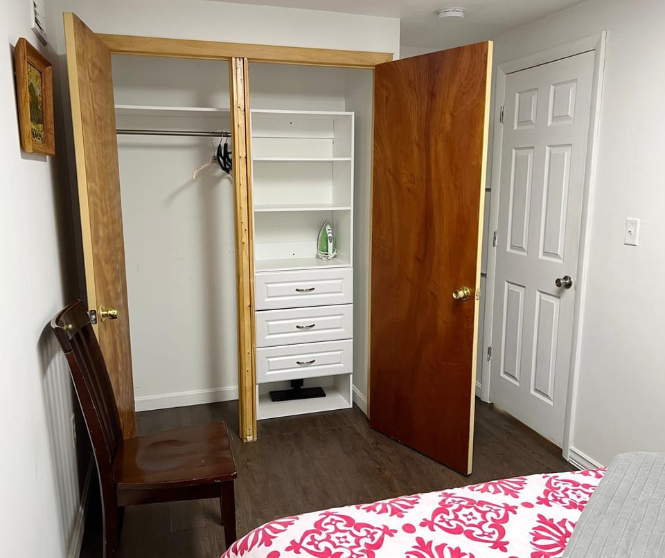 Bedroom, wardrobe