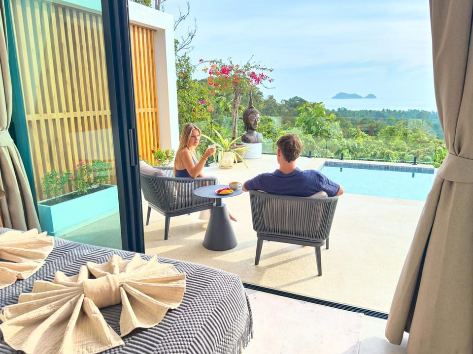 Balcony/Terrace, Balcony/Terrace, Seating area, Sea view, Swimming pool