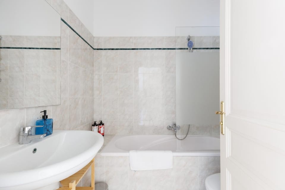 Bathroom, Bath