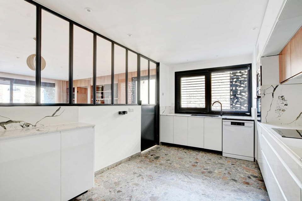 Kitchen or kitchenette