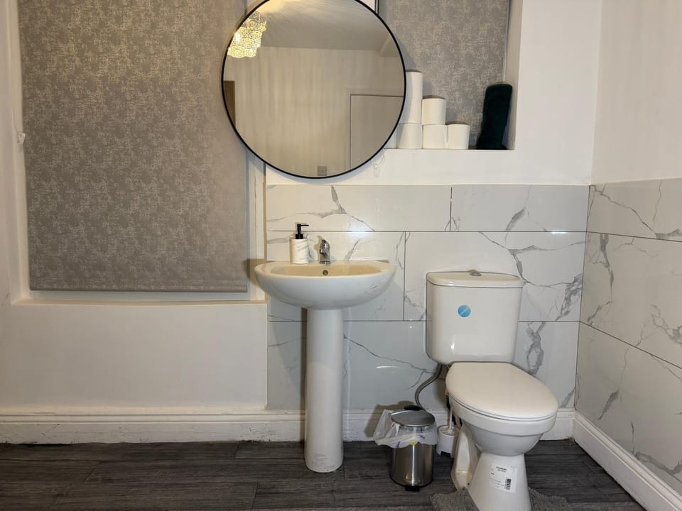 Toilet, Bathroom
