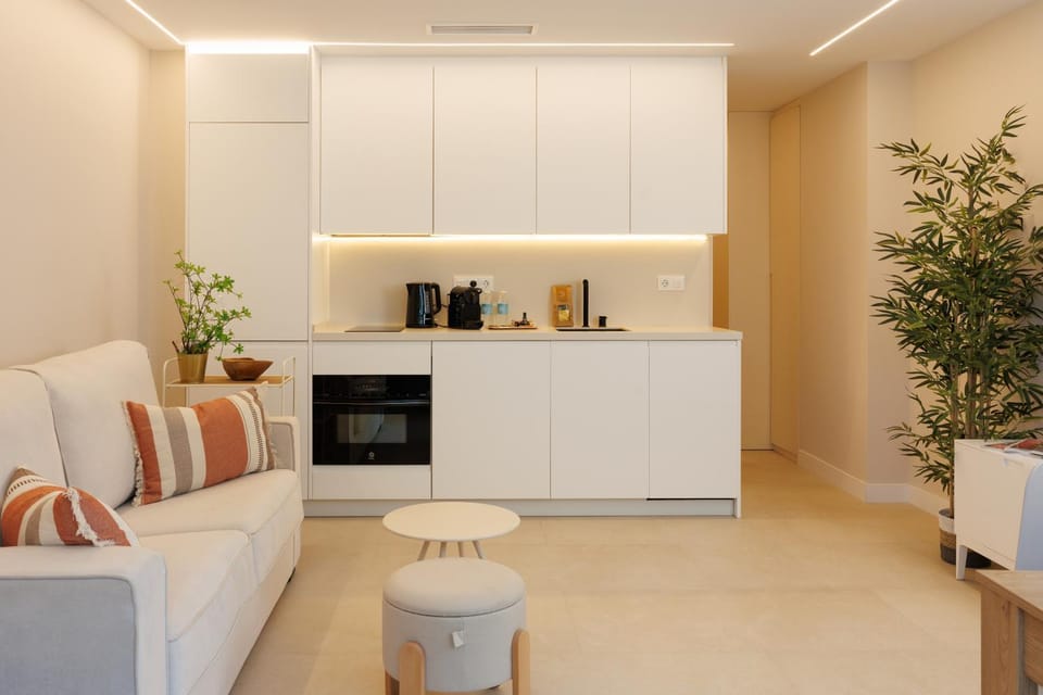 Kitchen or kitchenette, Living room, oven, stove