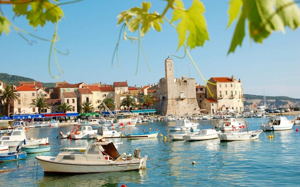 Nearby landmark, Neighbourhood