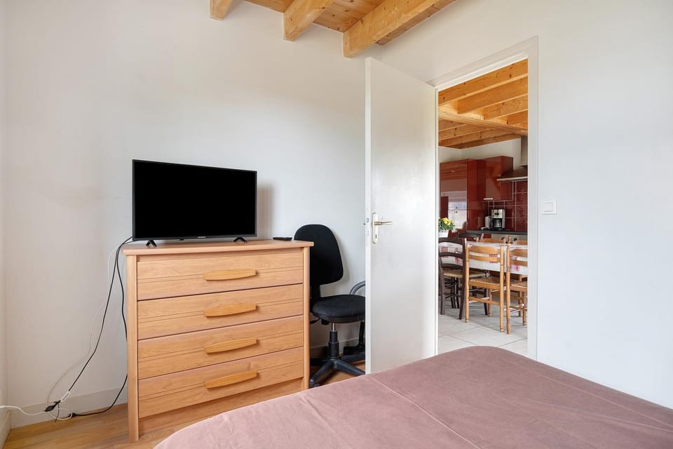 Living room, Bedroom