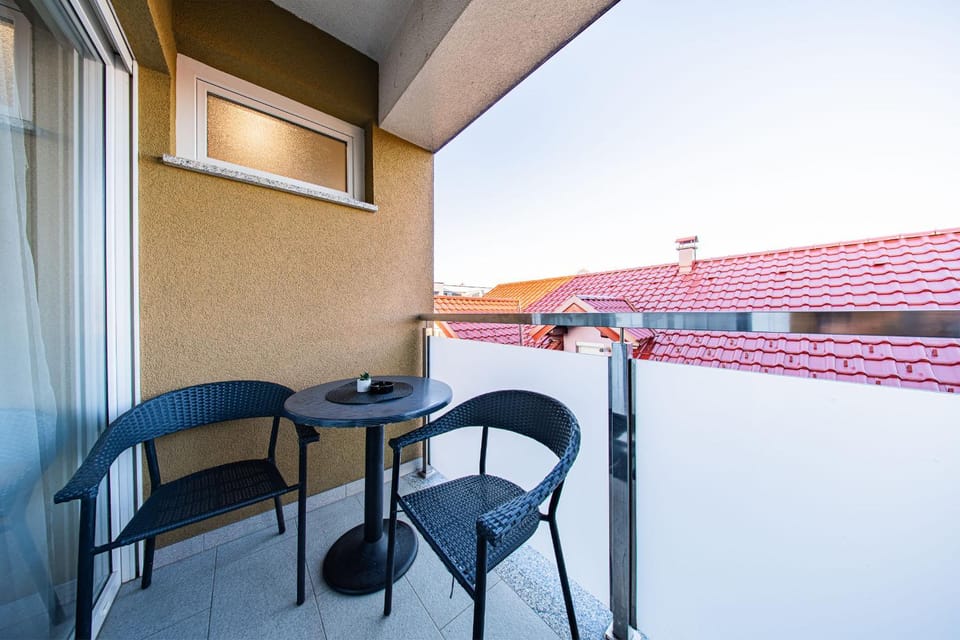 Day, View (from property/room), Balcony/Terrace, Balcony/Terrace, Seating area, internet