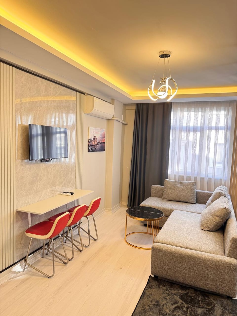 TV and multimedia, Living room, Dining area