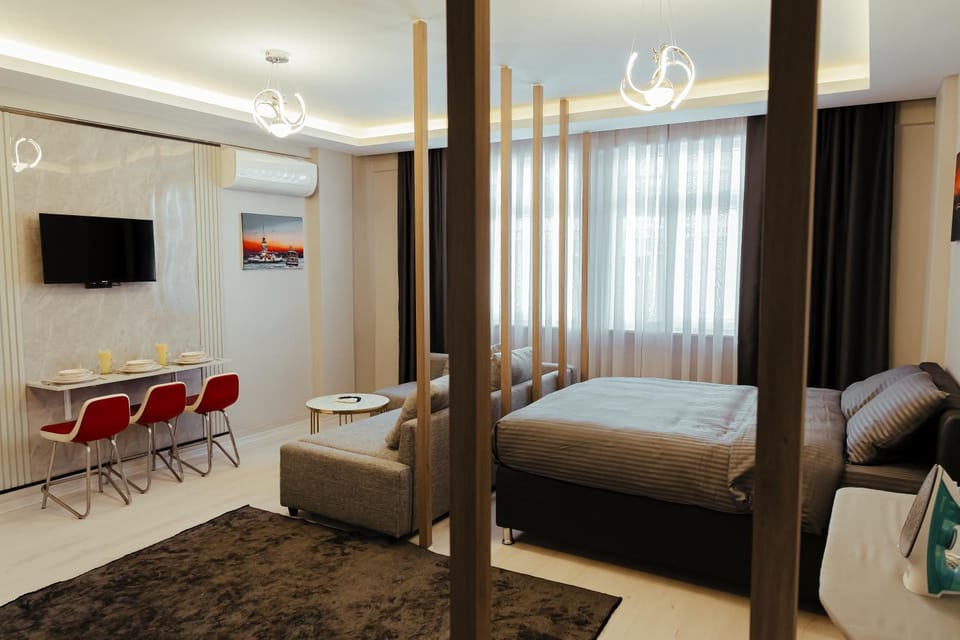 TV and multimedia, Photo of the whole room, Bedroom