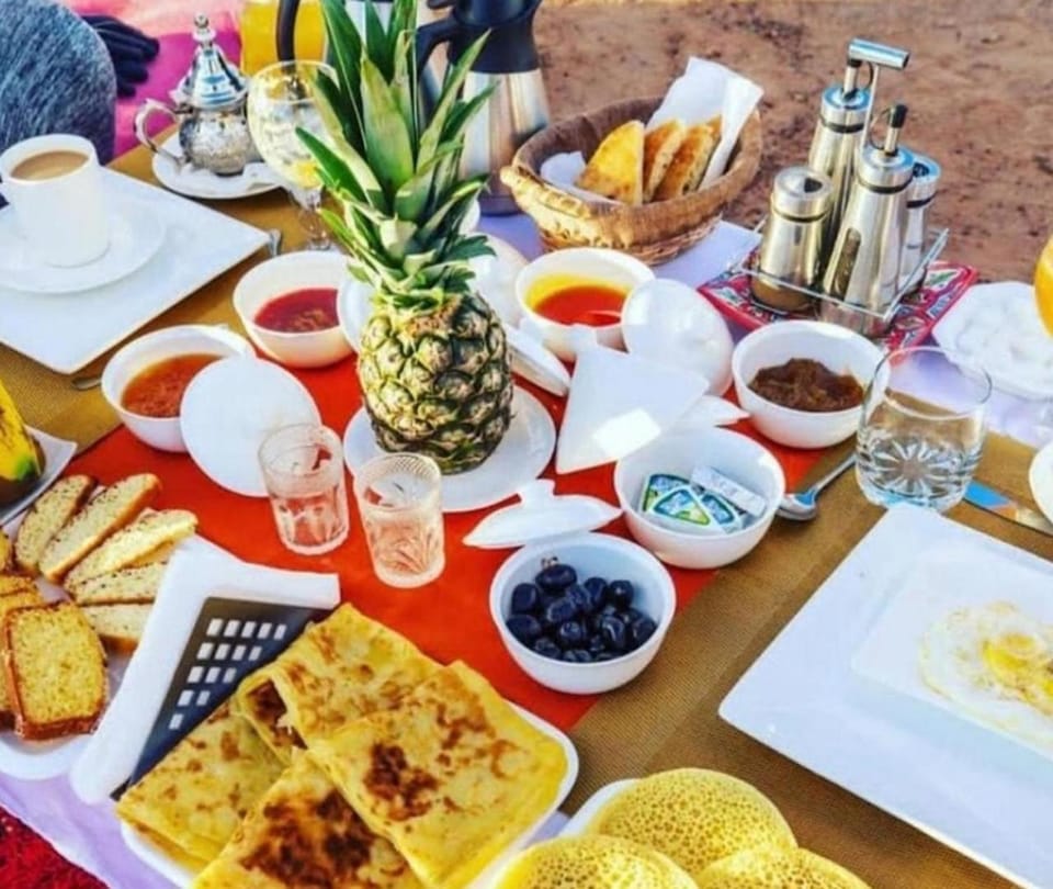 Food and drinks, Food, Breakfast, Continental breakfast