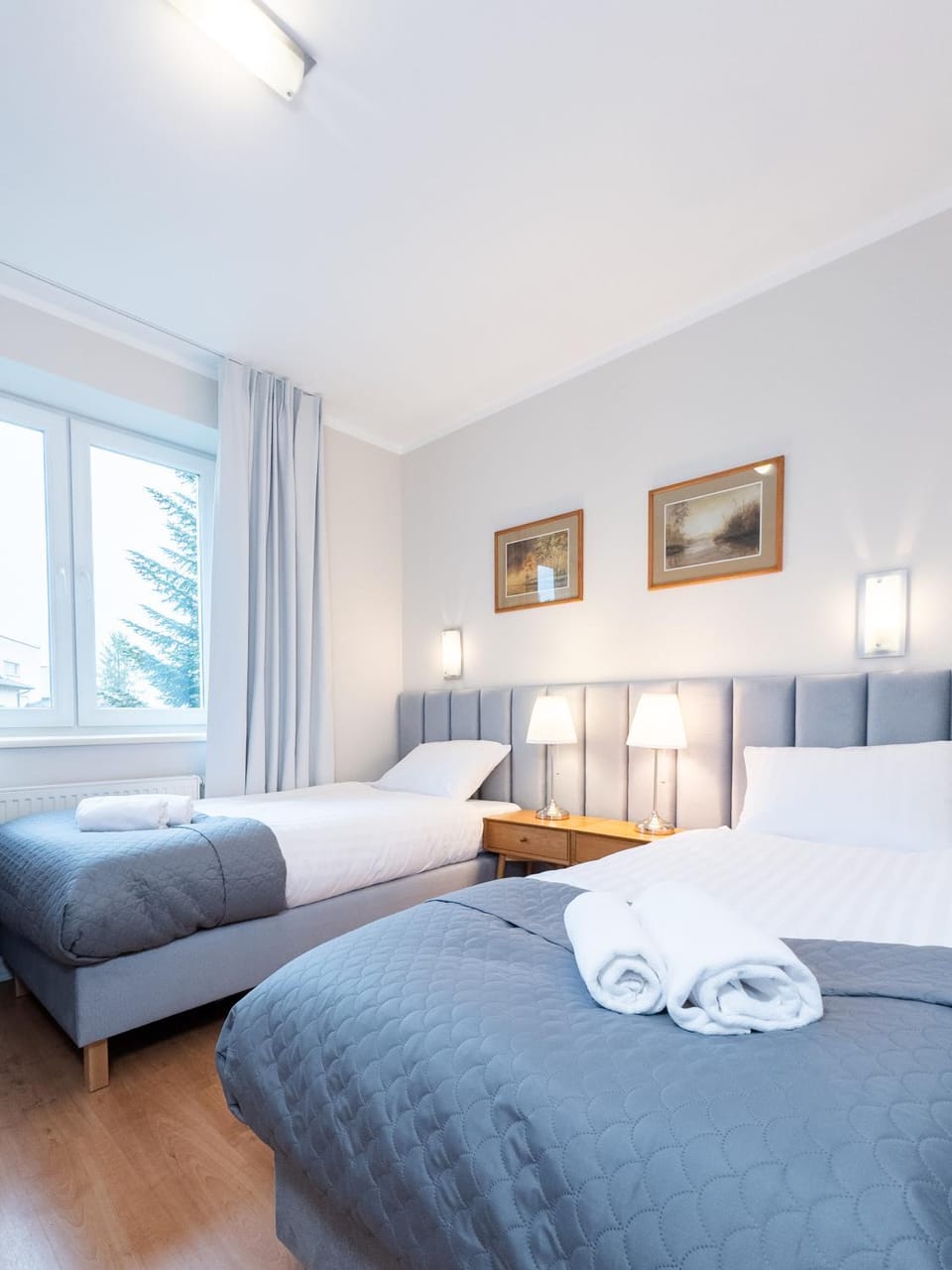 Bed, Photo of the whole room, Bedroom, towels