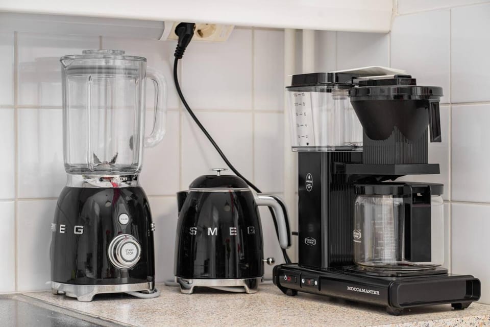 Coffee/tea facilities, Kitchen or kitchenette, kitchen
