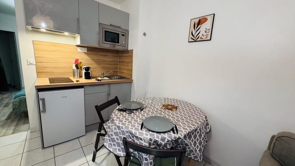 Le Donnette - Appt lumineux - accès métro Rouen Apartment in Rouen