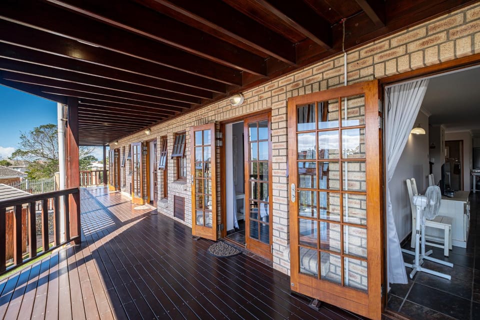 Patio, Day, View (from property/room), Balcony/Terrace