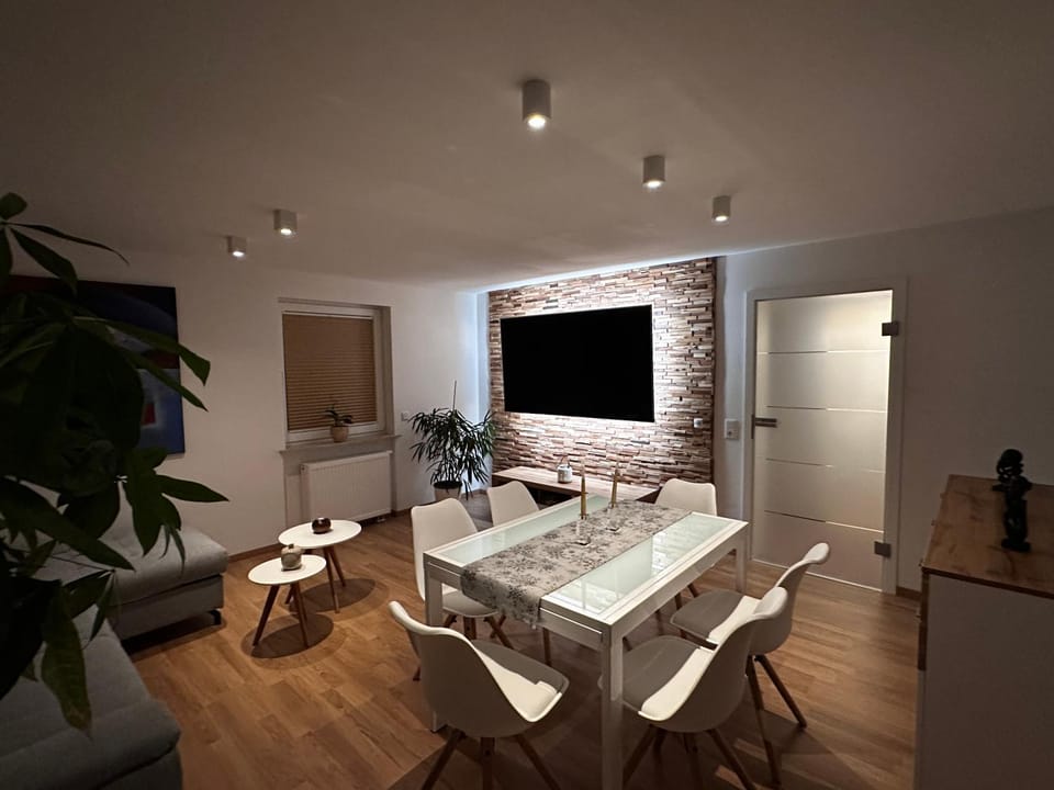 Enjoy Rooms Apartment in Freital