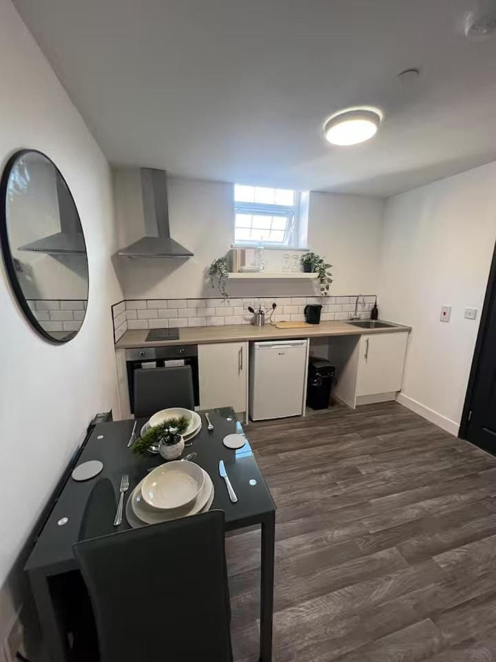 Modern City Studio Heart of Wolverhampton Appt 5 Apartment in Wolverhampton