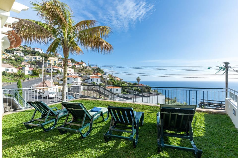 Patio, Natural landscape, View (from property/room), Balcony/Terrace, Garden view, Sea view, sunbed