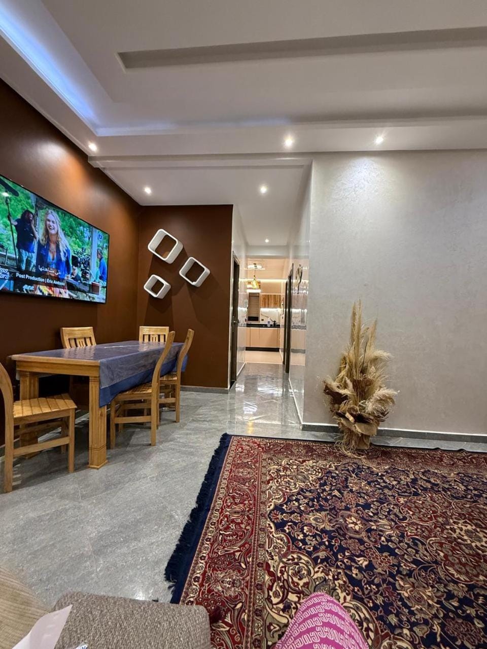 Living room, Dining area