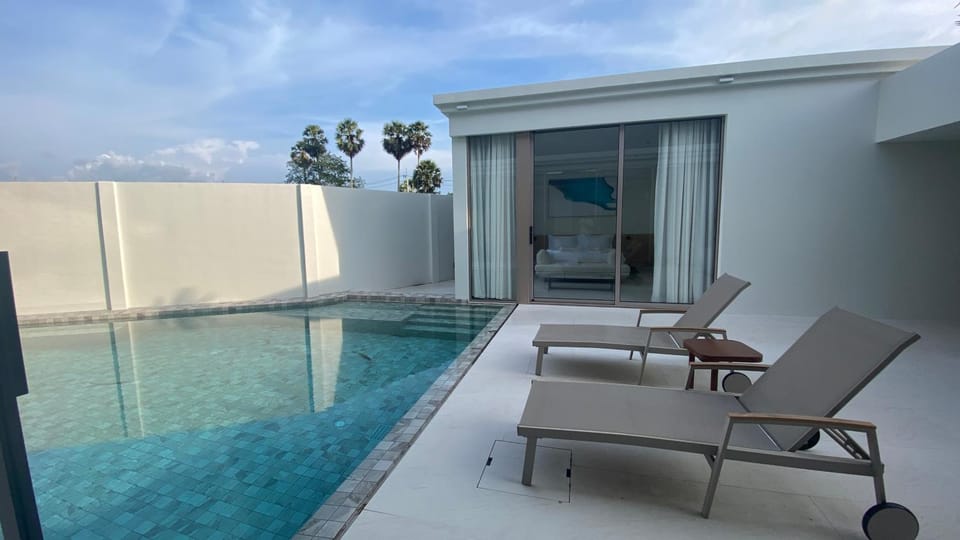 Balcony/Terrace, Swimming pool