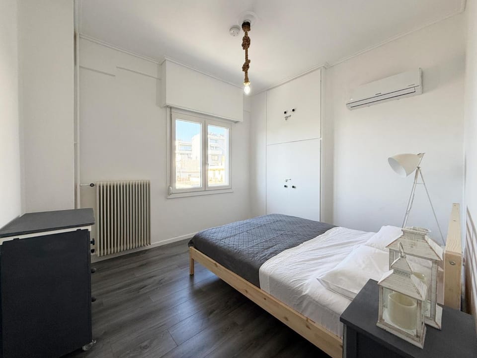 Bed, Bedroom, air conditioner