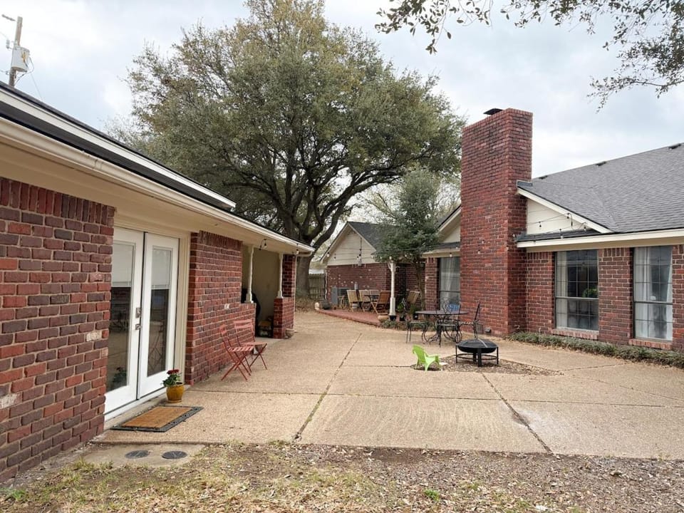 Blue Bonnet Cottage Bed and Breakfast in Waco