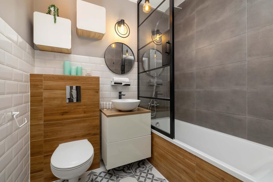 Bathroom, Bath