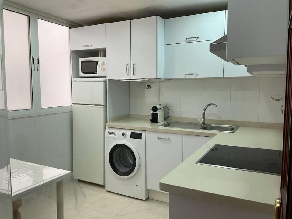 Apartamento Princesa-Huelin Estacion AVE 10 min Apartment in Malaga