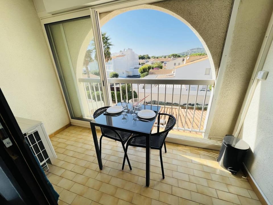 Apt Studio 2 couchages CAP D'AGDE NATURISME Apartment in Agde