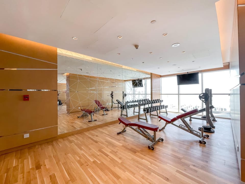 Free housekeeping visits during your stay - StayShort - Studio in Damac Hills Sleeps 2 with Balcony Apartment in Dubai