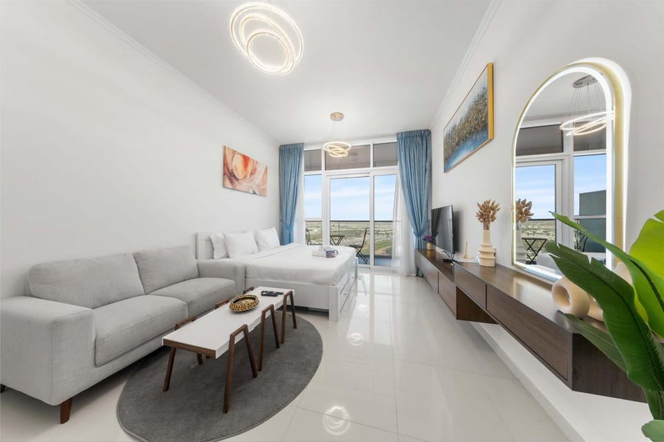 Free housekeeping visits during your stay - StayShort - Studio in Damac Hills Sleeps 2 with Balcony Apartment in Dubai